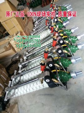 點(diǎn)擊查看詳細(xì)信息<br>標(biāo)題：發(fā)往山西太原MQT-120/2.3氣動(dòng)錨桿鉆機(jī)及配件 閱讀次數(shù)：2023